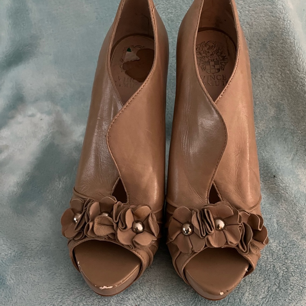Peep-Toe Heels with Floral Detail

***too many nude shoes***
No box(tiny nicks)
